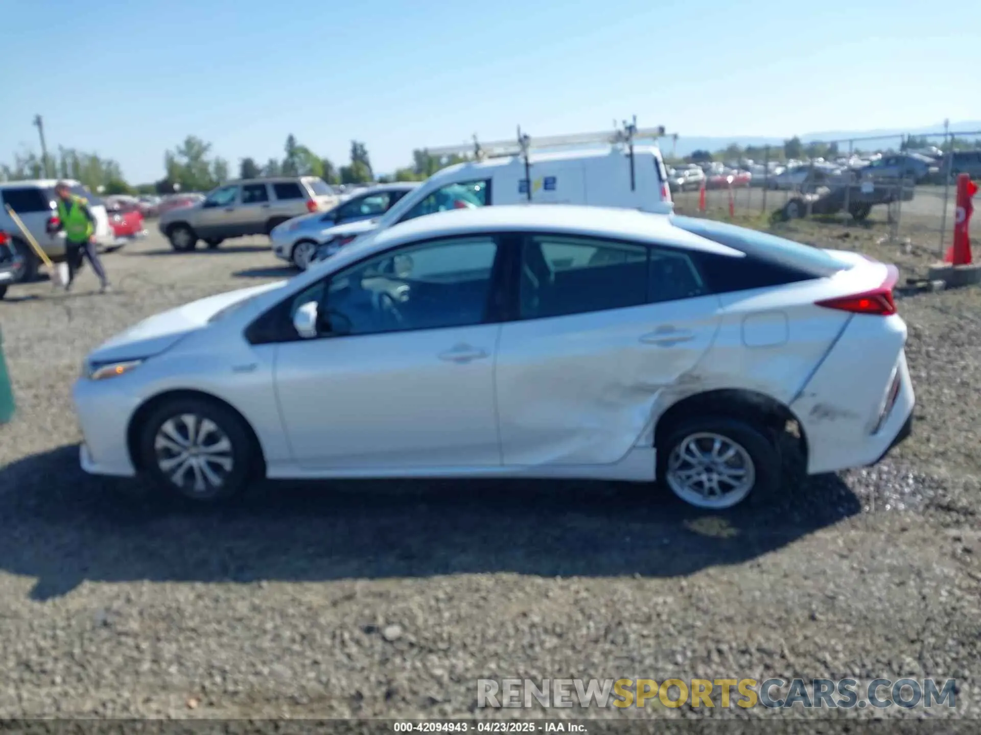 14 Photograph of a damaged car JTDKAMFP8N3198379 TOYOTA PRIUS PRIME 2022