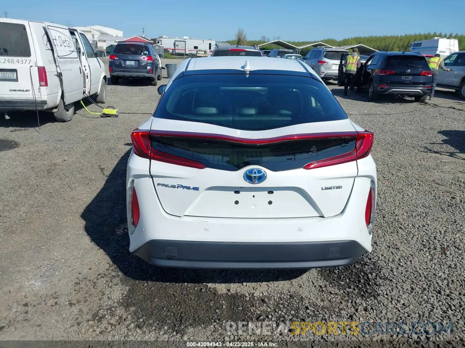 16 Photograph of a damaged car JTDKAMFP8N3198379 TOYOTA PRIUS PRIME 2022