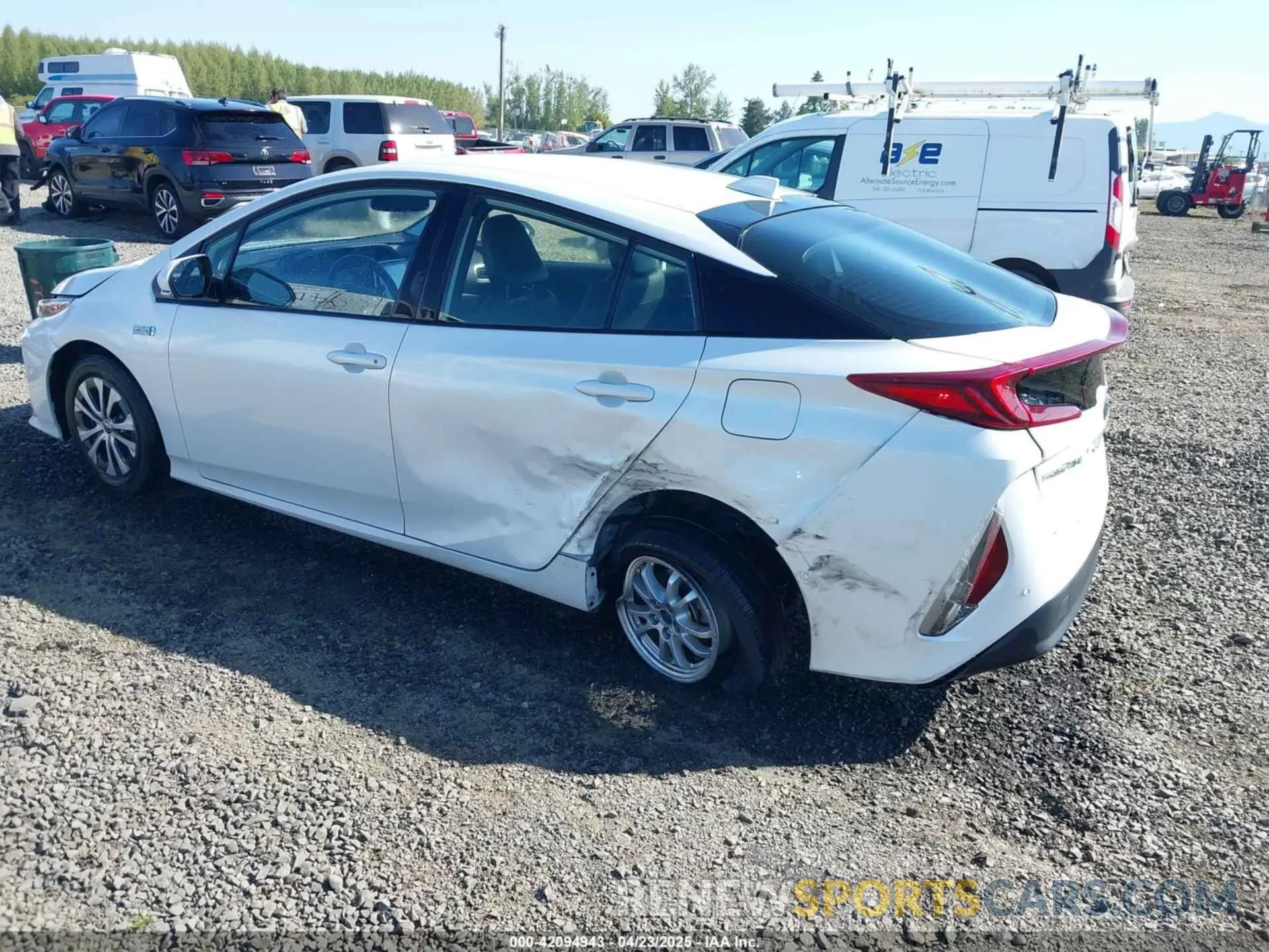 3 Photograph of a damaged car JTDKAMFP8N3198379 TOYOTA PRIUS PRIME 2022