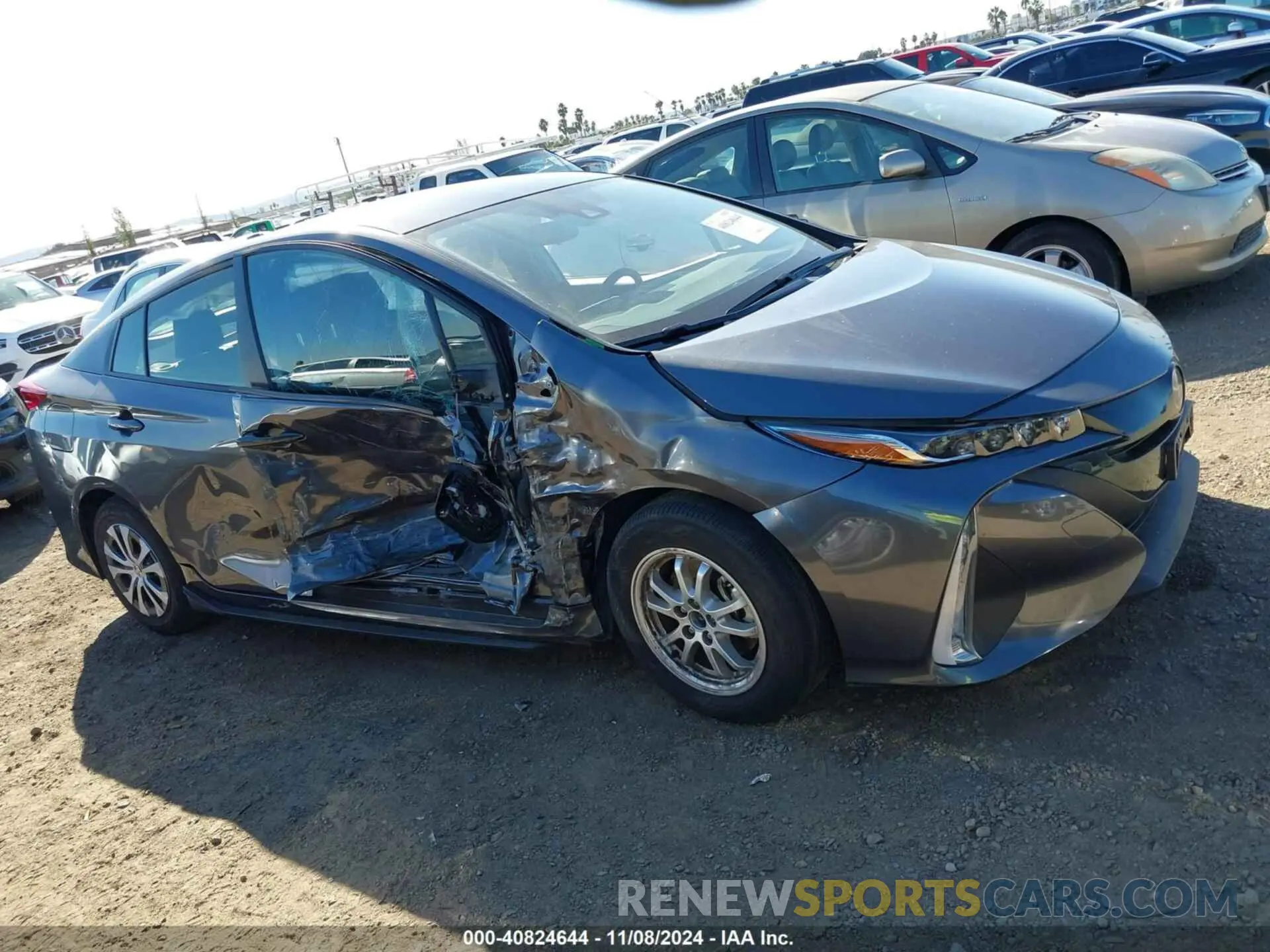 13 Photograph of a damaged car JTDKAMFP8N3202544 TOYOTA PRIUS PRIME 2022
