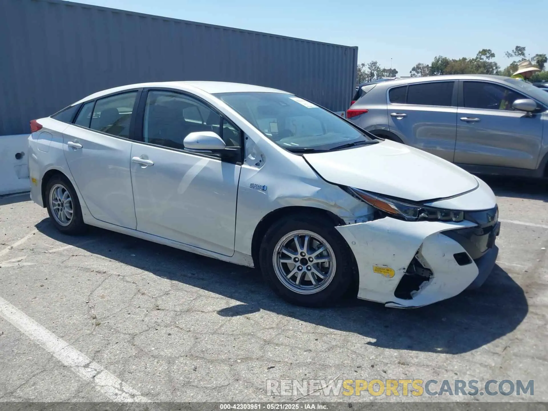 1 Photograph of a damaged car JTDKAMFP8N3204441 TOYOTA PRIUS PRIME 2022