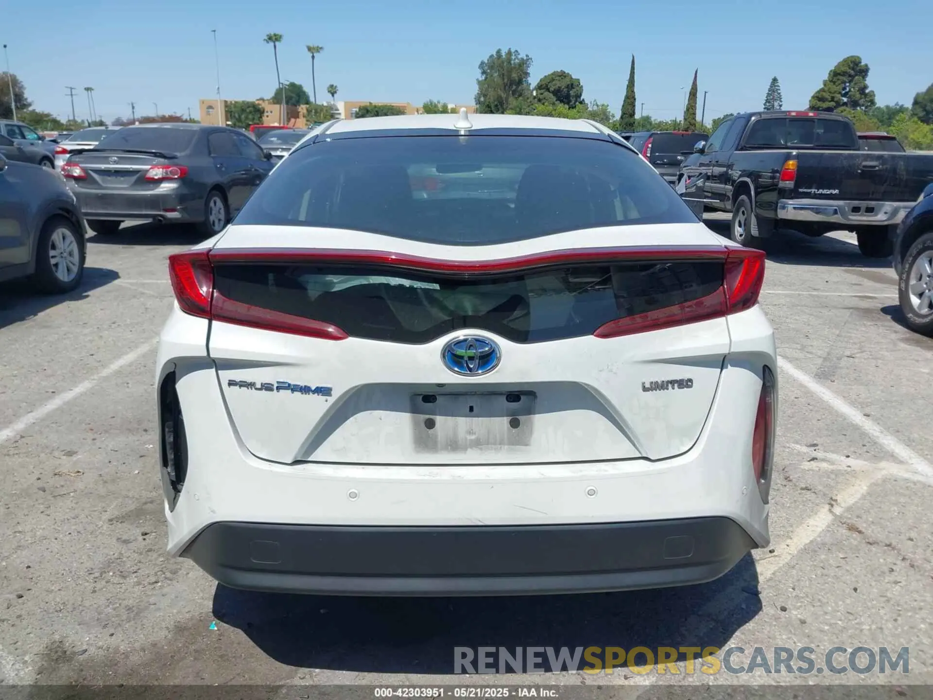 16 Photograph of a damaged car JTDKAMFP8N3204441 TOYOTA PRIUS PRIME 2022