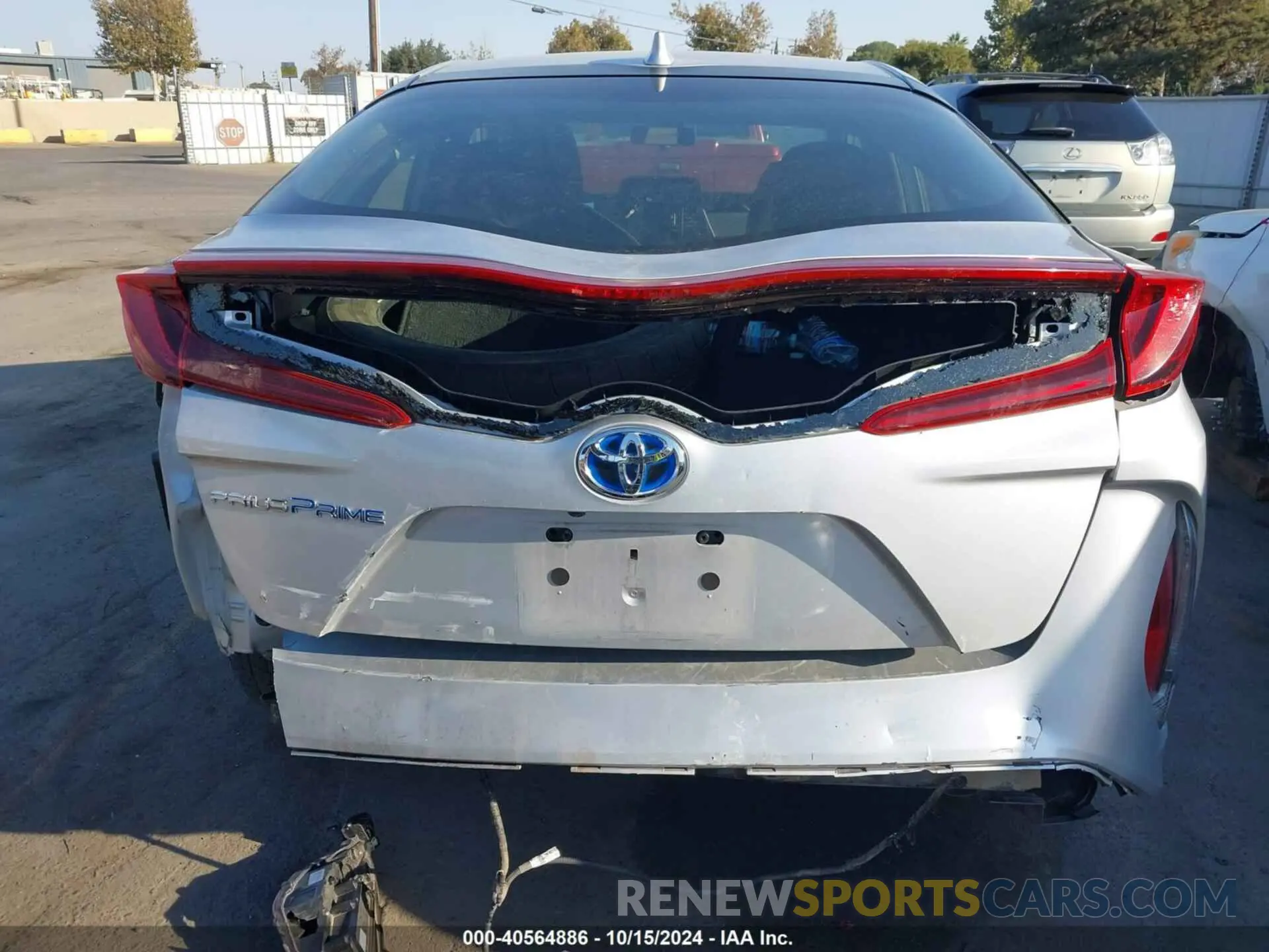 17 Photograph of a damaged car JTDKAMFP9N3219398 TOYOTA PRIUS PRIME 2022