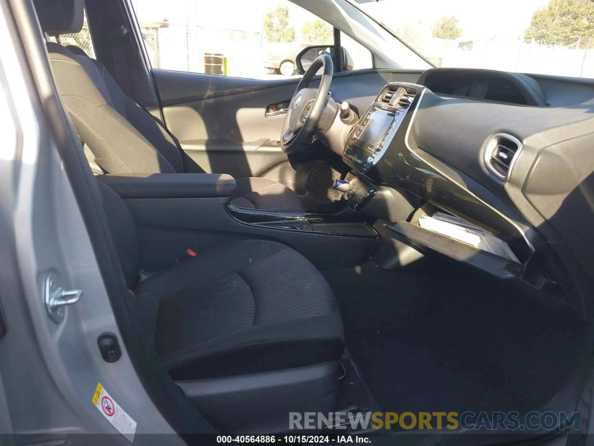 5 Photograph of a damaged car JTDKAMFP9N3219398 TOYOTA PRIUS PRIME 2022