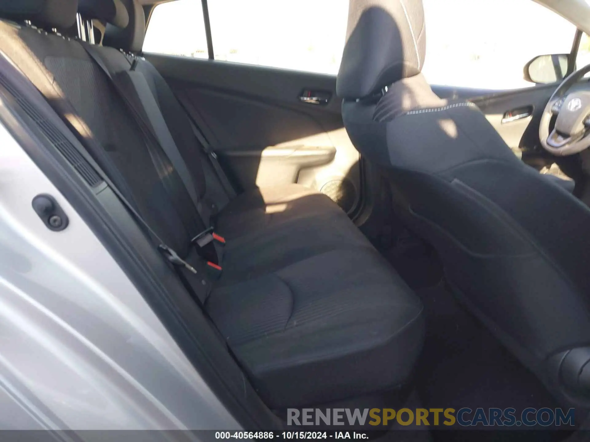 8 Photograph of a damaged car JTDKAMFP9N3219398 TOYOTA PRIUS PRIME 2022