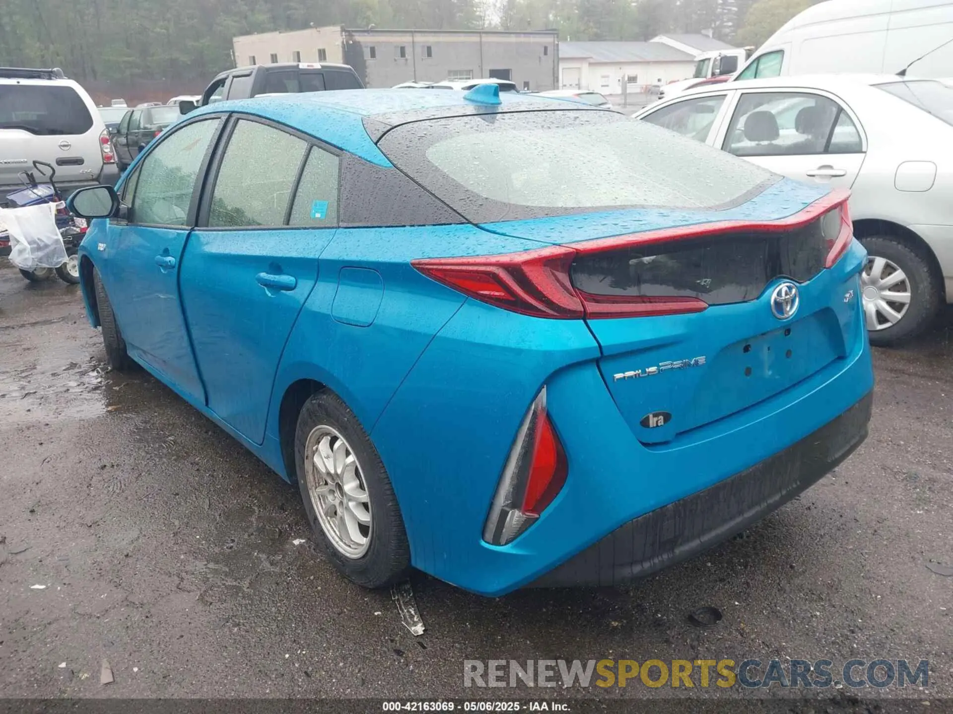 3 Photograph of a damaged car JTDKAMFPXN3198643 TOYOTA PRIUS PRIME 2022