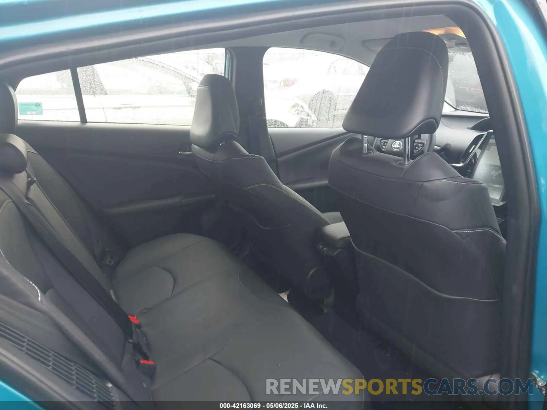 8 Photograph of a damaged car JTDKAMFPXN3198643 TOYOTA PRIUS PRIME 2022