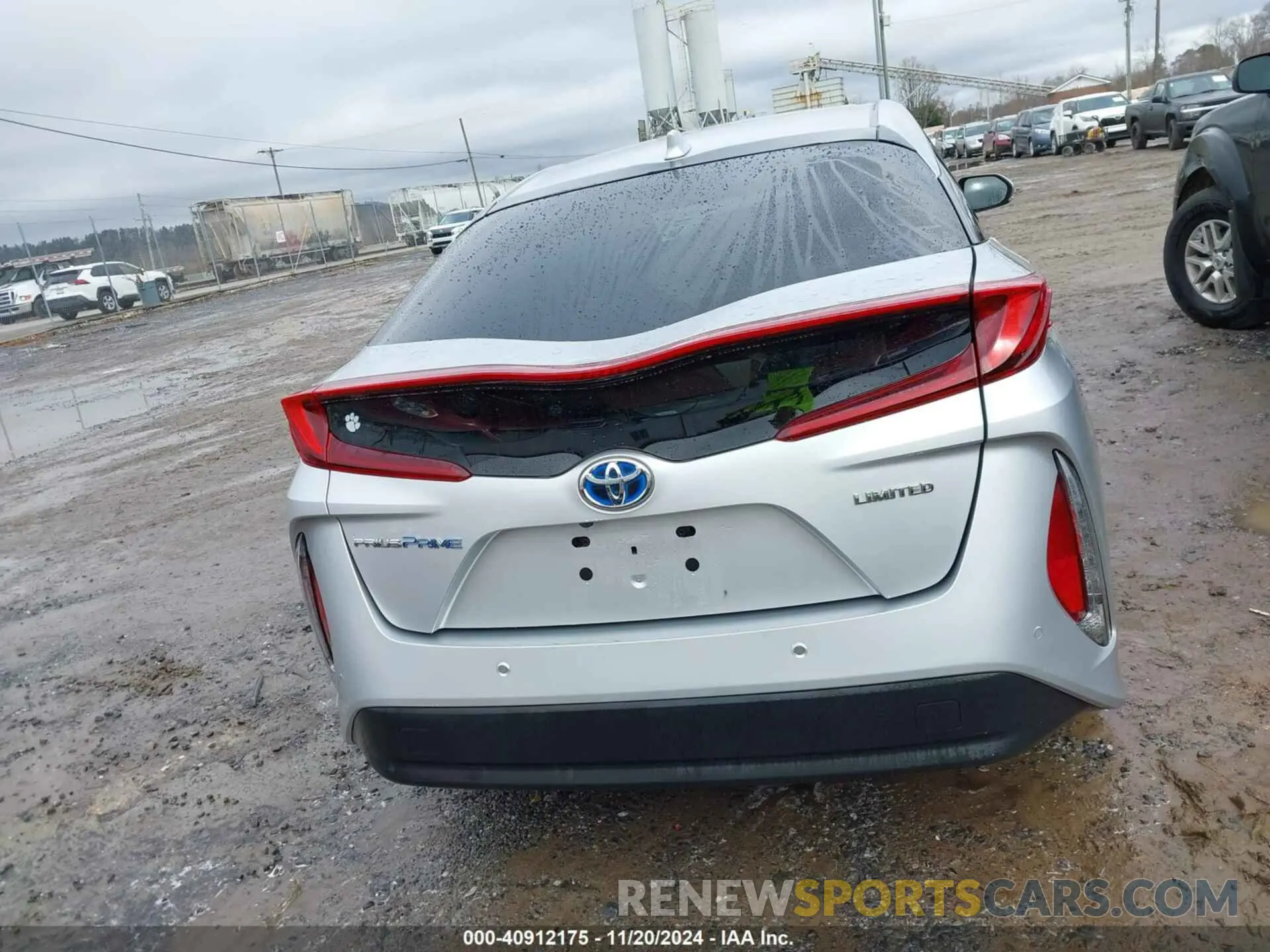 17 Photograph of a damaged car JTDKAMFPXN3225341 TOYOTA PRIUS PRIME 2022