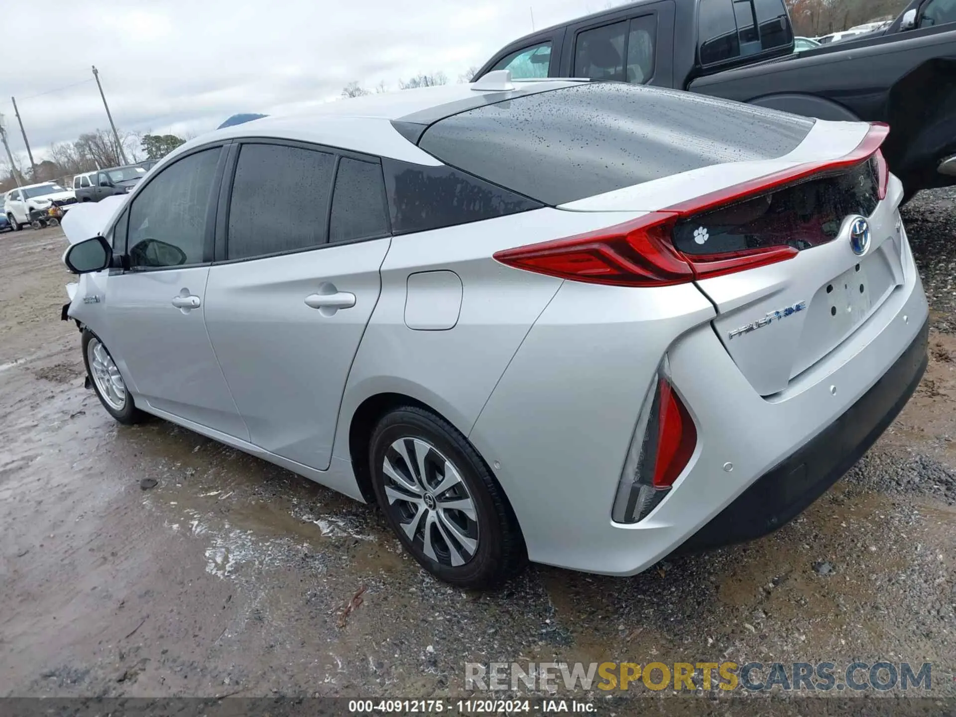 3 Photograph of a damaged car JTDKAMFPXN3225341 TOYOTA PRIUS PRIME 2022