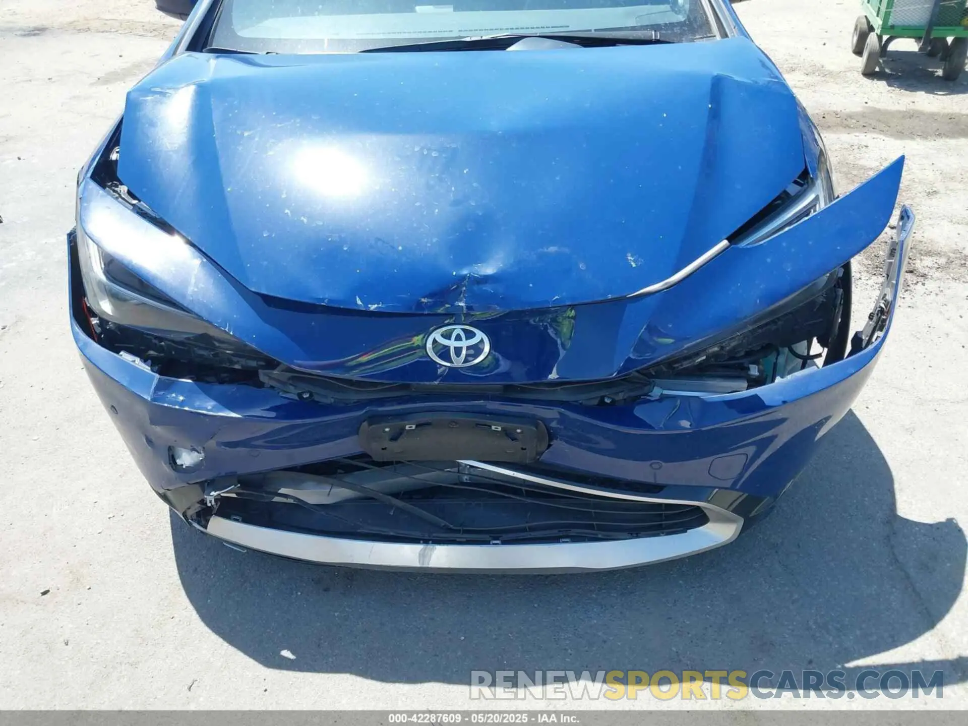 17 Photograph of a damaged car JTDACACUXP3010141 TOYOTA PRIUS PRIME 2023