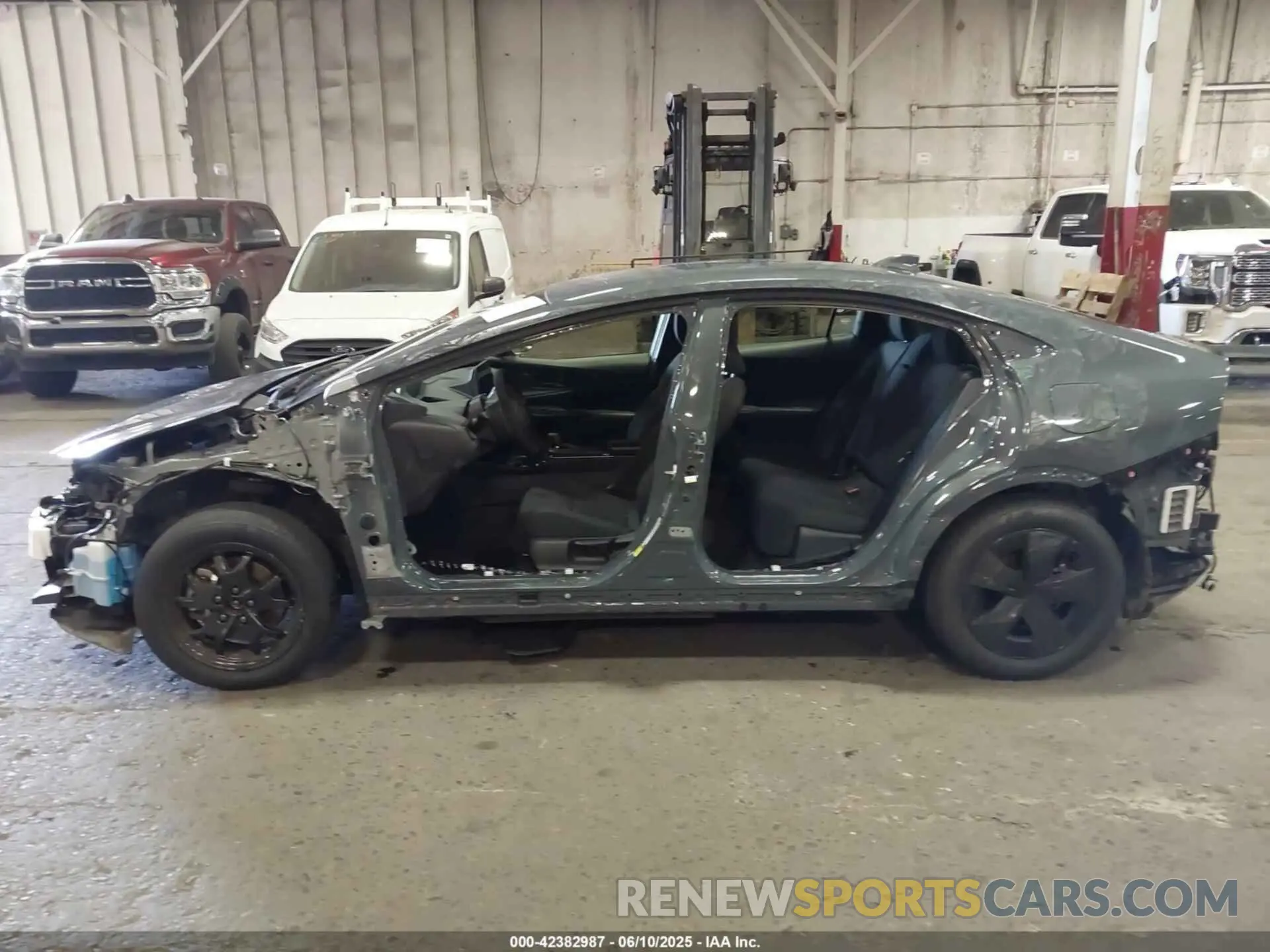 15 Photograph of a damaged car JTDACACU0R3022382 TOYOTA PRIUS PRIME 2024