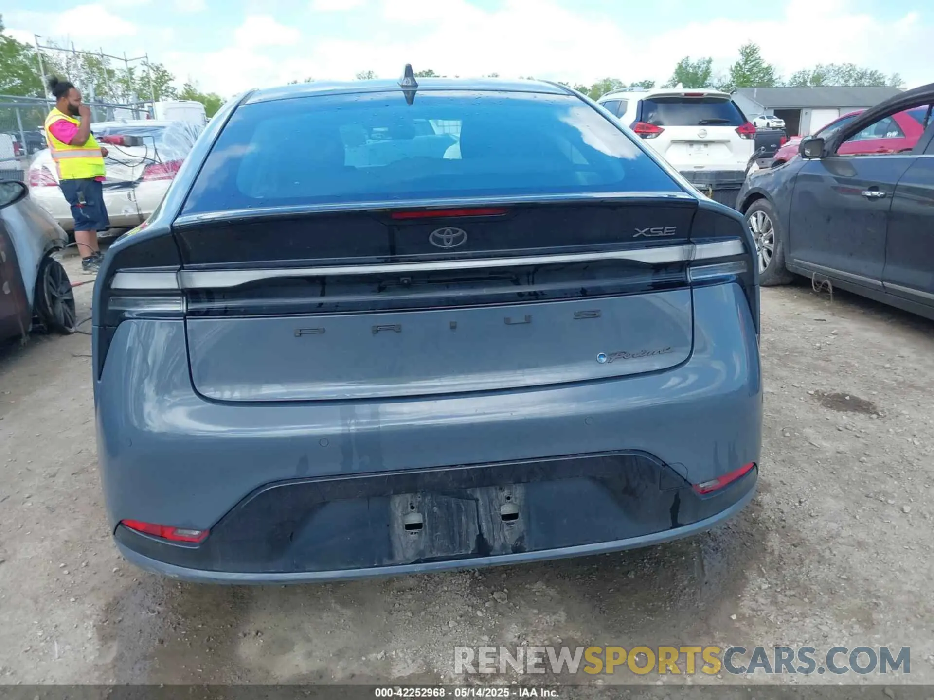 17 Photograph of a damaged car JTDACACU2R3029933 TOYOTA PRIUS PRIME 2024