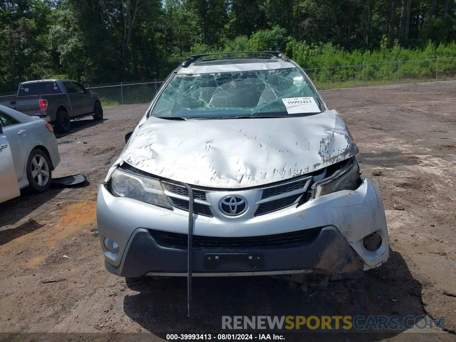 12 Photograph of a damaged car 2T3WFREV2FW165795 TOYOTA RAV4 2015