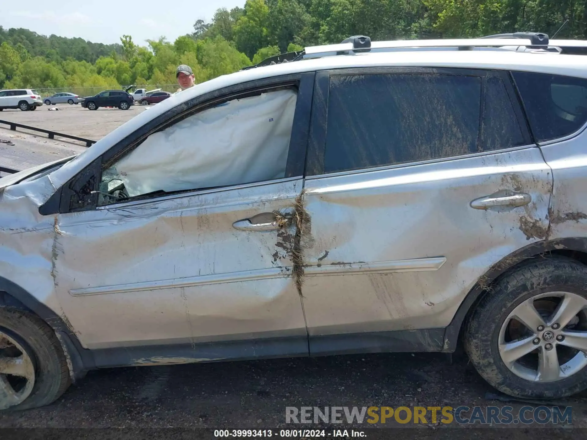 14 Photograph of a damaged car 2T3WFREV2FW165795 TOYOTA RAV4 2015