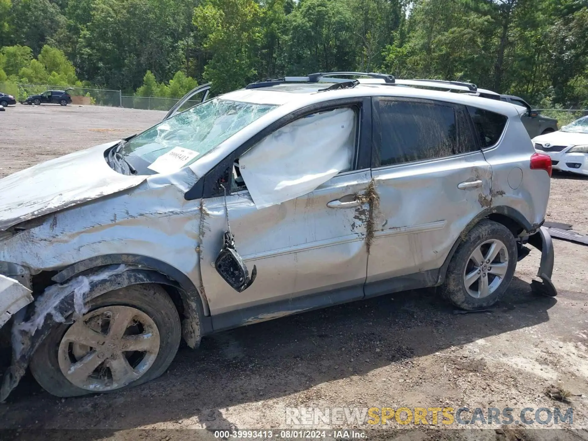 6 Photograph of a damaged car 2T3WFREV2FW165795 TOYOTA RAV4 2015