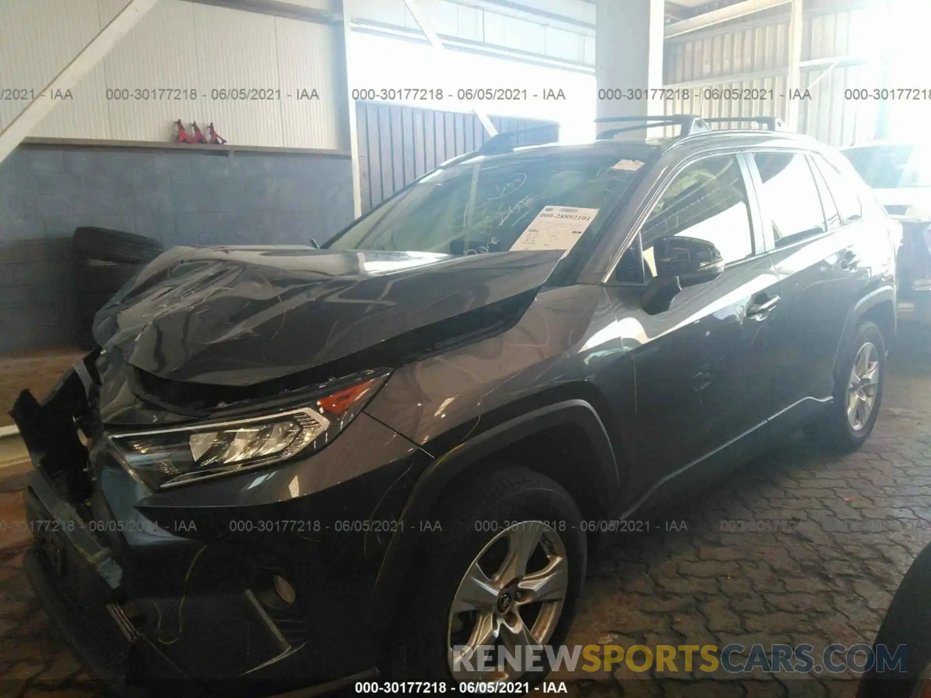 2 Photograph of a damaged car 00000000000510774 TOYOTA RAV4 2019