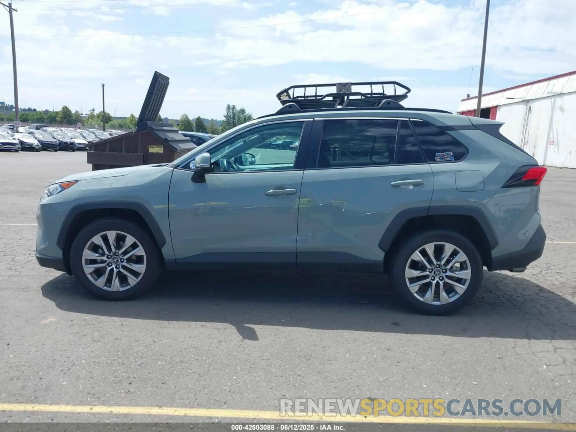 14 Photograph of a damaged car 2T3A1RFV0KC011797 TOYOTA RAV4 2019