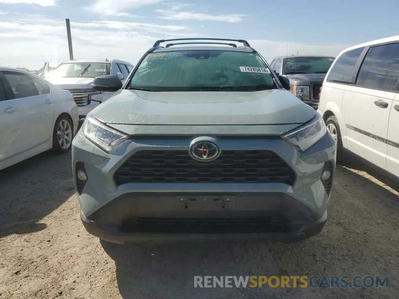 5 Photograph of a damaged car 2T3A1RFV0KW039453 TOYOTA RAV4 2019