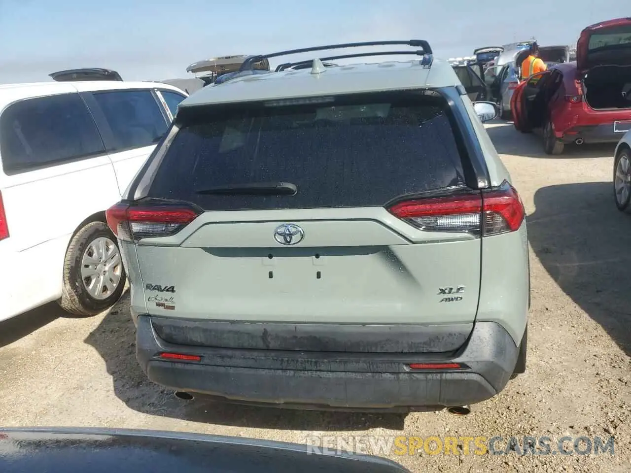 6 Photograph of a damaged car 2T3A1RFV0KW039453 TOYOTA RAV4 2019