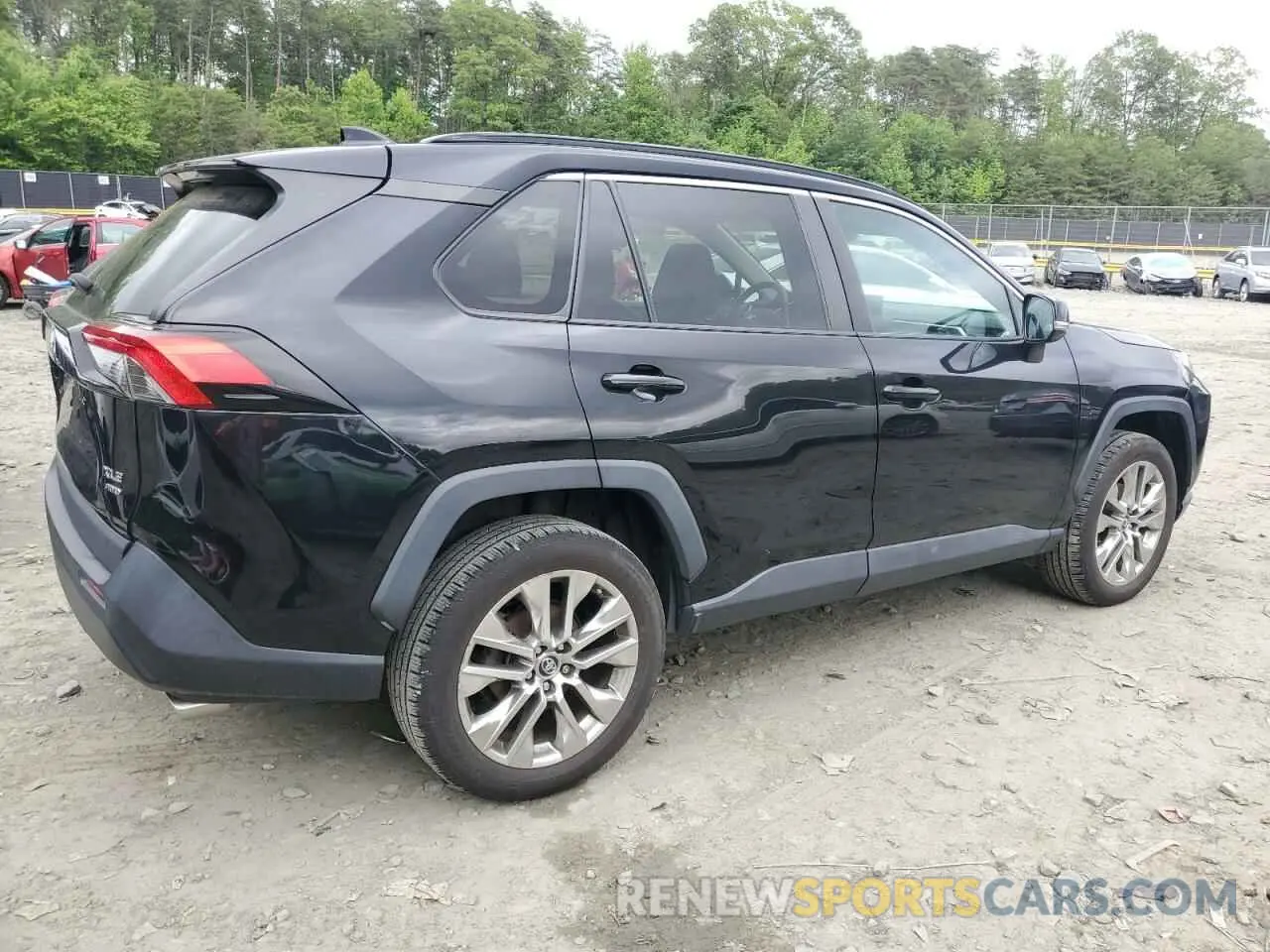 3 Photograph of a damaged car 2T3A1RFV0KW045074 TOYOTA RAV4 2019