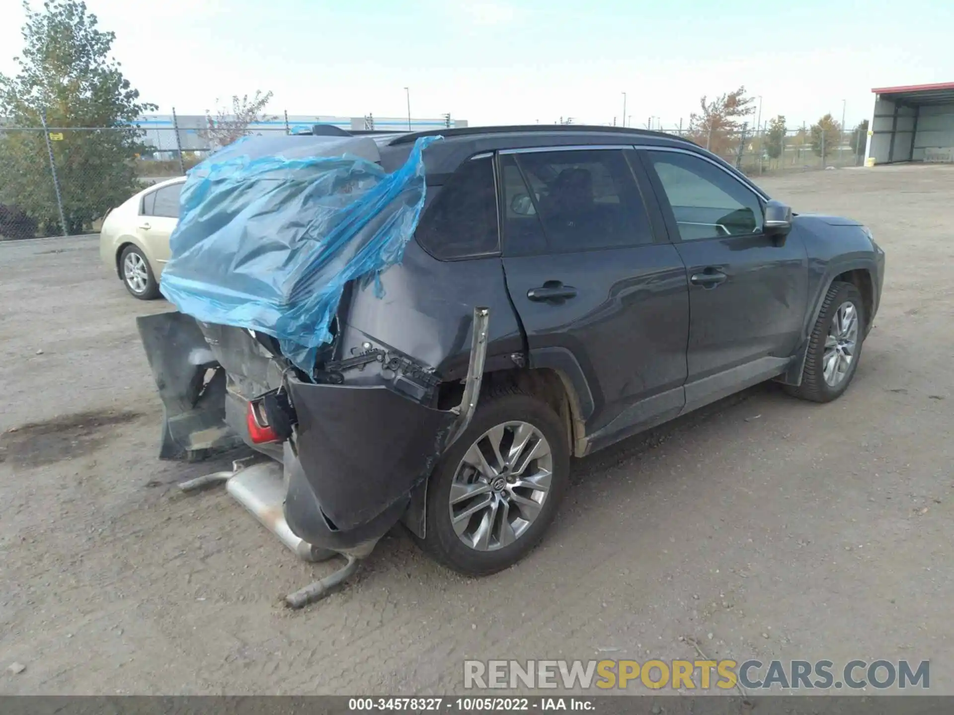 4 Photograph of a damaged car 2T3A1RFV0KW054826 TOYOTA RAV4 2019