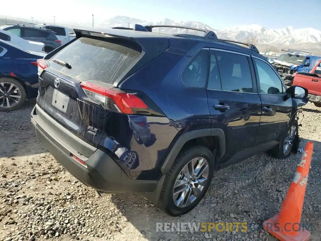 3 Photograph of a damaged car 2T3A1RFV0KW079757 TOYOTA RAV4 2019