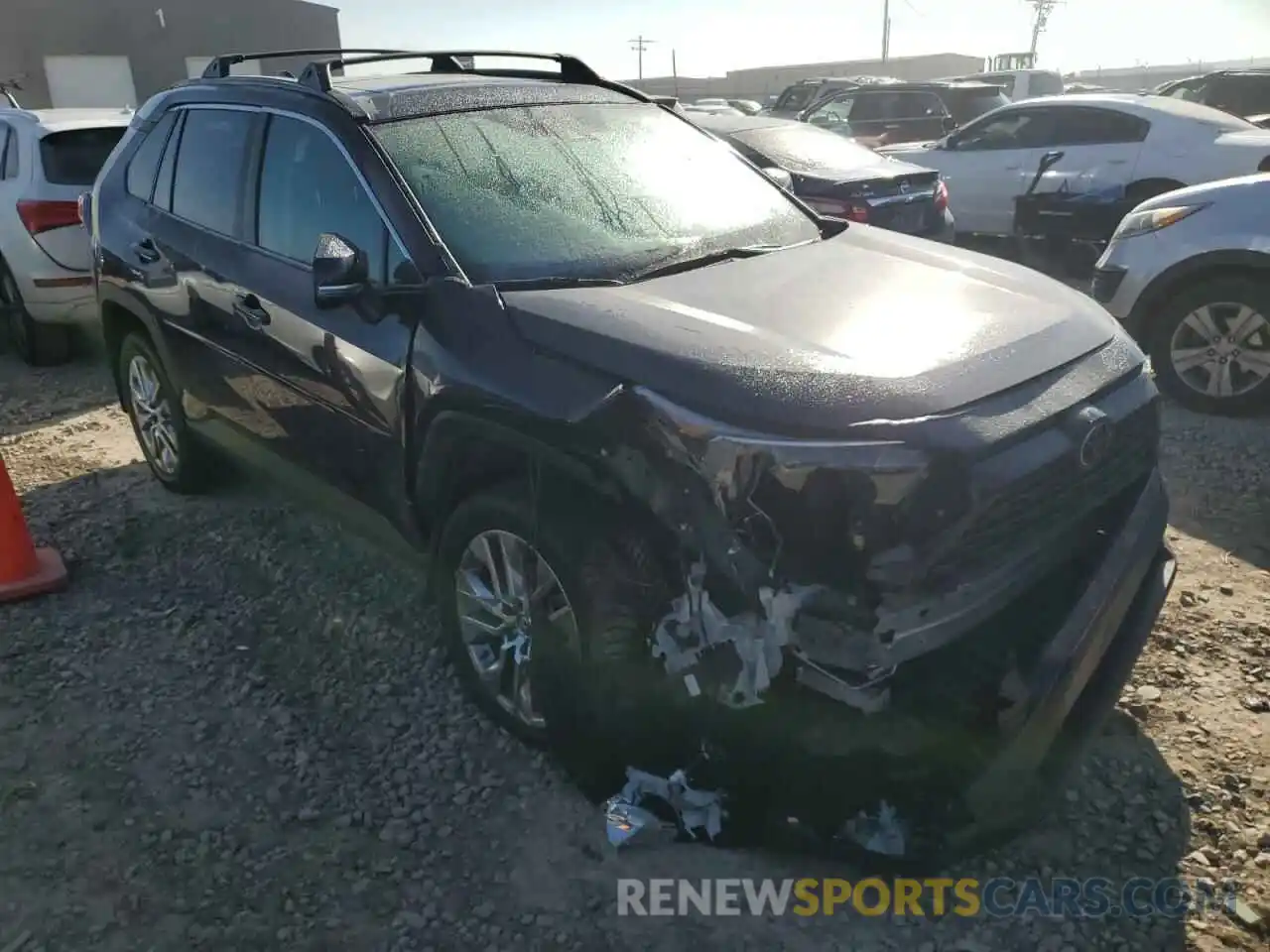 4 Photograph of a damaged car 2T3A1RFV0KW079757 TOYOTA RAV4 2019