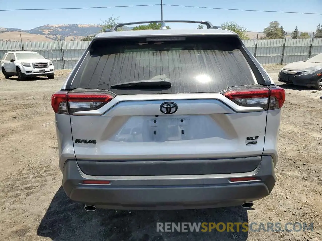 6 Photograph of a damaged car 2T3A1RFV0KW083176 TOYOTA RAV4 2019
