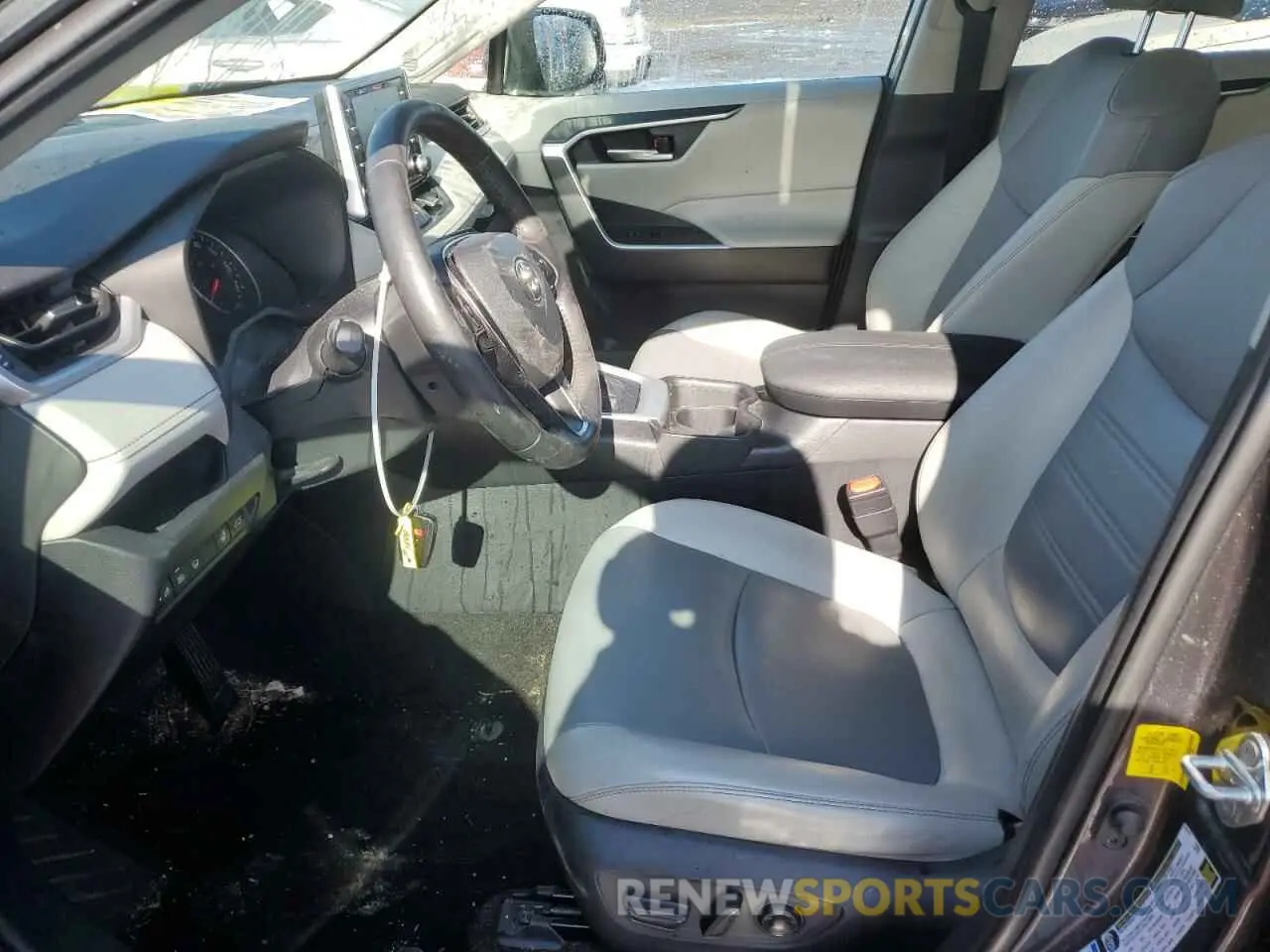 7 Photograph of a damaged car 2T3A1RFV1KC012120 TOYOTA RAV4 2019