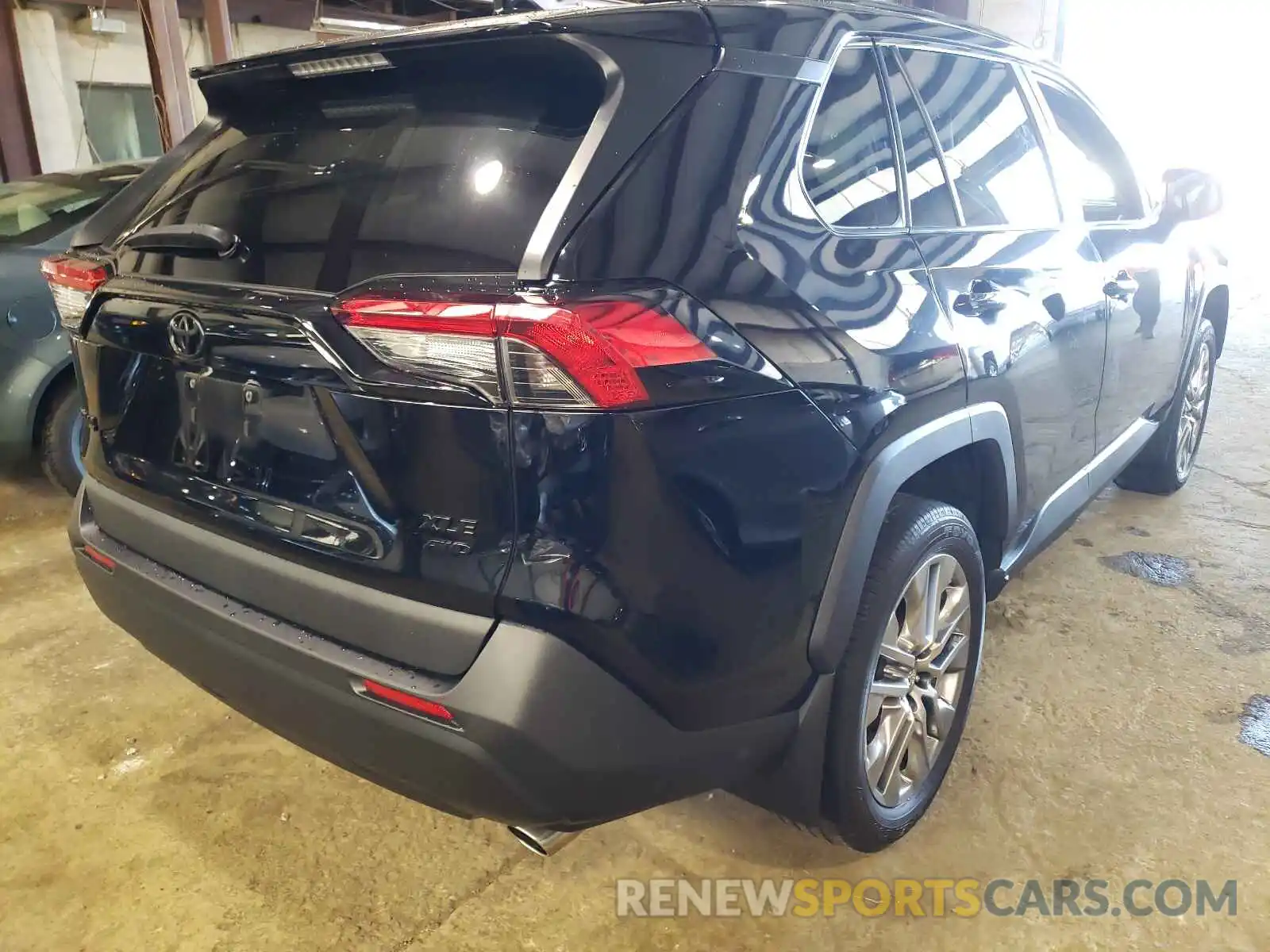 4 Photograph of a damaged car 2T3A1RFV1KC037793 TOYOTA RAV4 2019