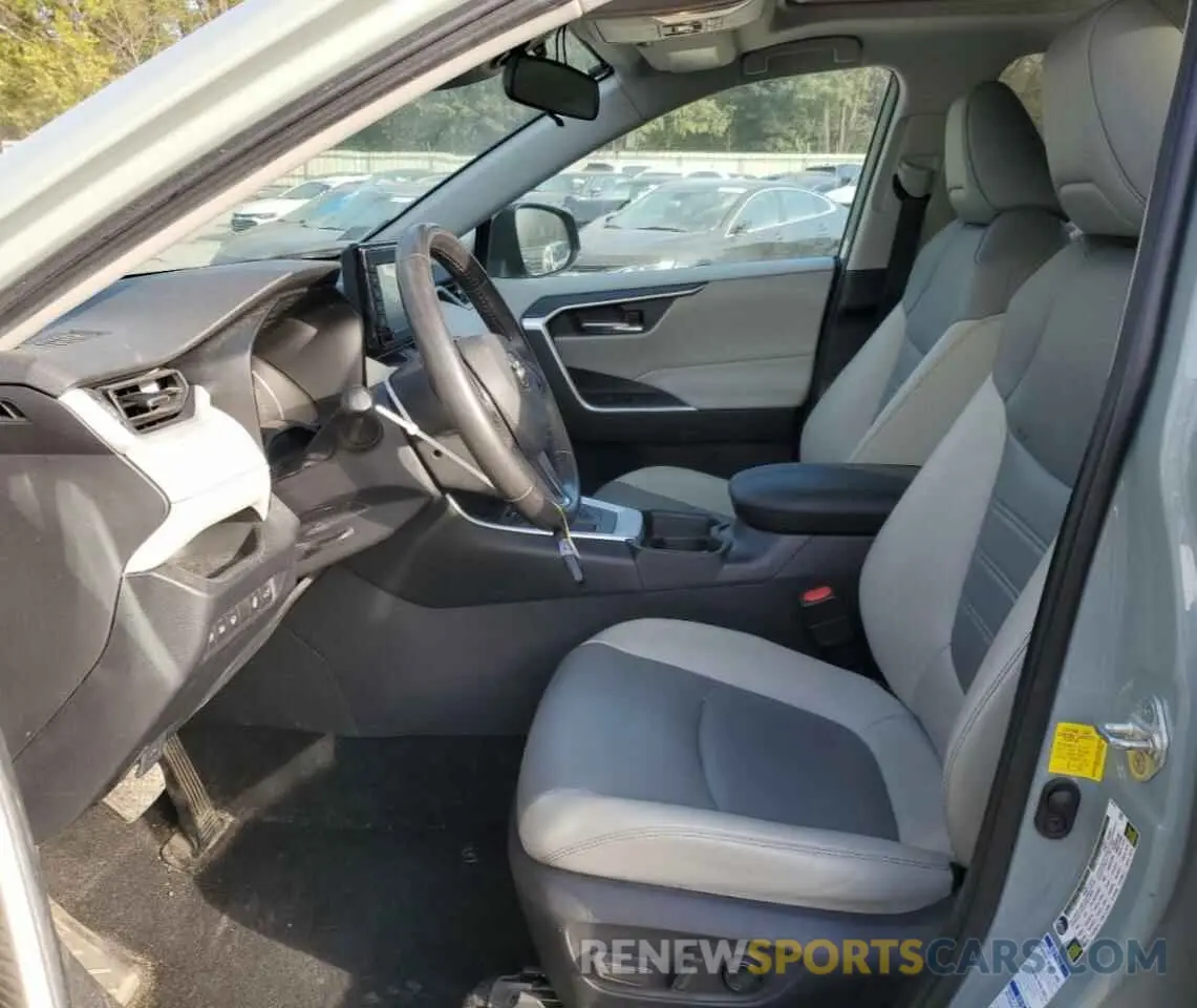 7 Photograph of a damaged car 2T3A1RFV1KC038944 TOYOTA RAV4 2019