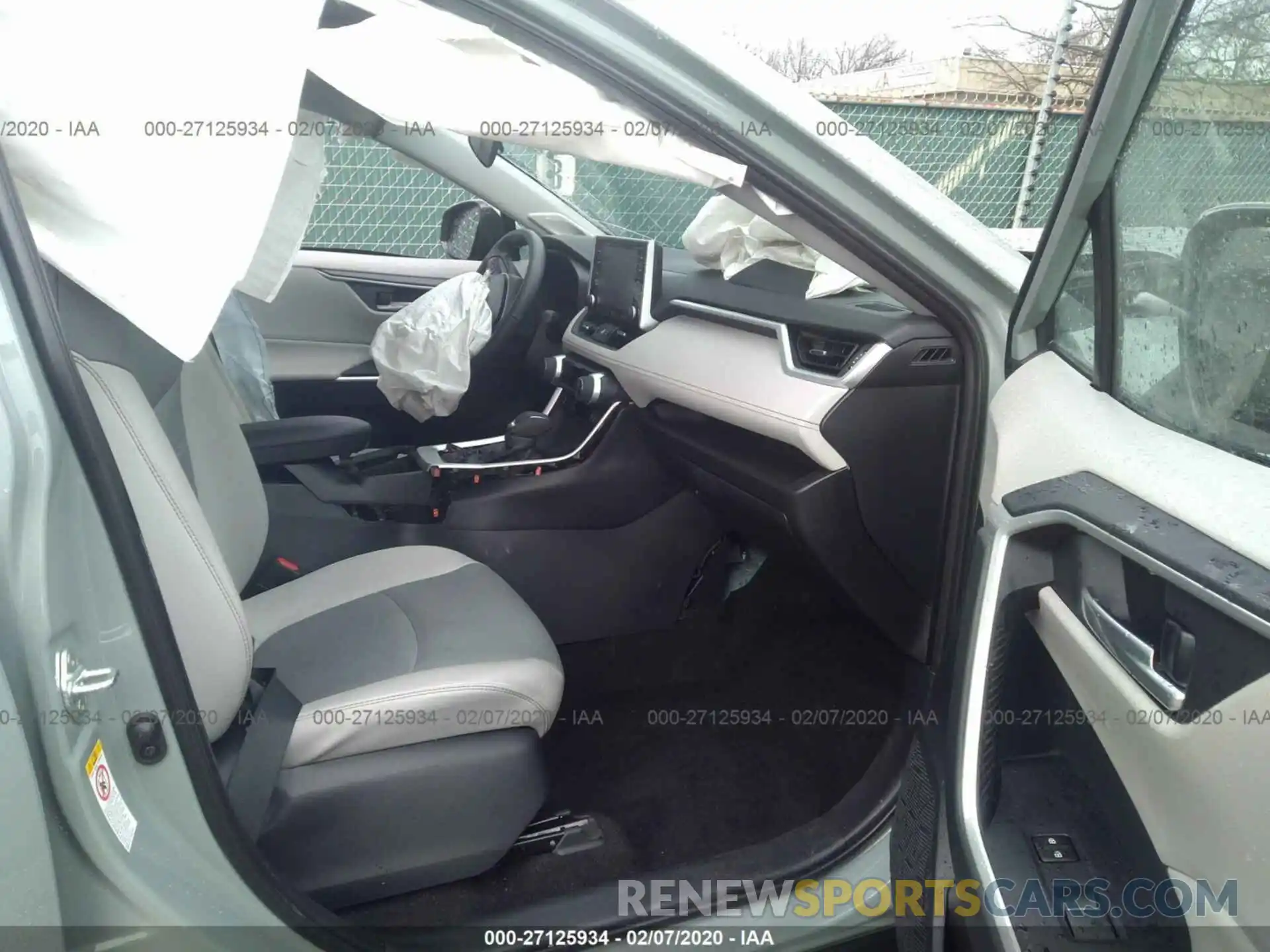 5 Photograph of a damaged car 2T3A1RFV1KW016425 TOYOTA RAV4 2019