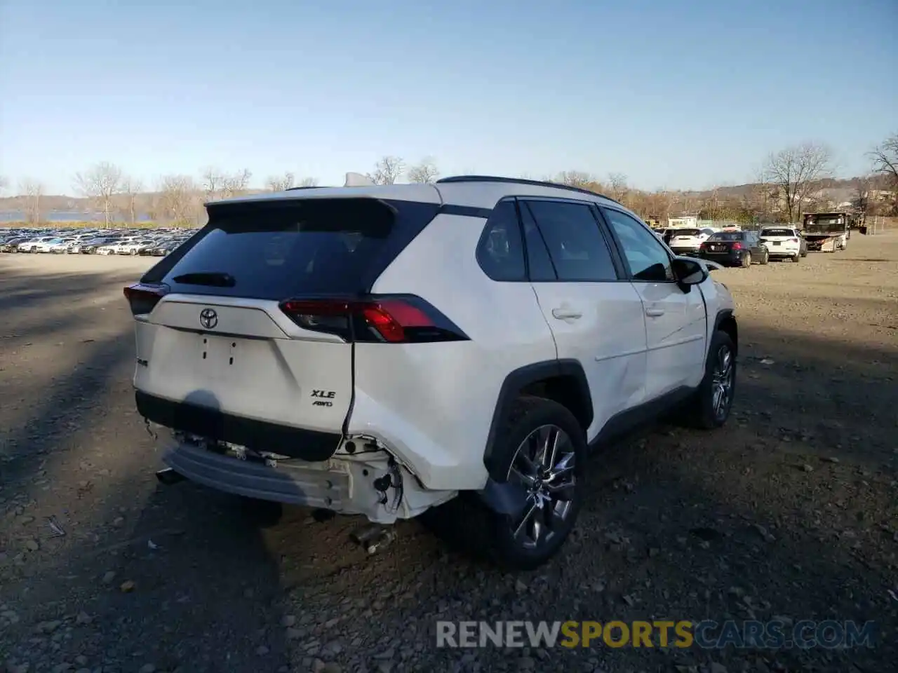 4 Photograph of a damaged car 2T3A1RFV1KW059680 TOYOTA RAV4 2019