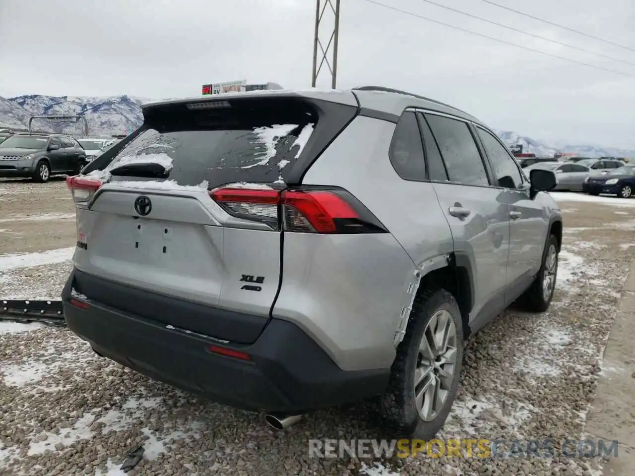 4 Photograph of a damaged car 2T3A1RFV1KW067312 TOYOTA RAV4 2019