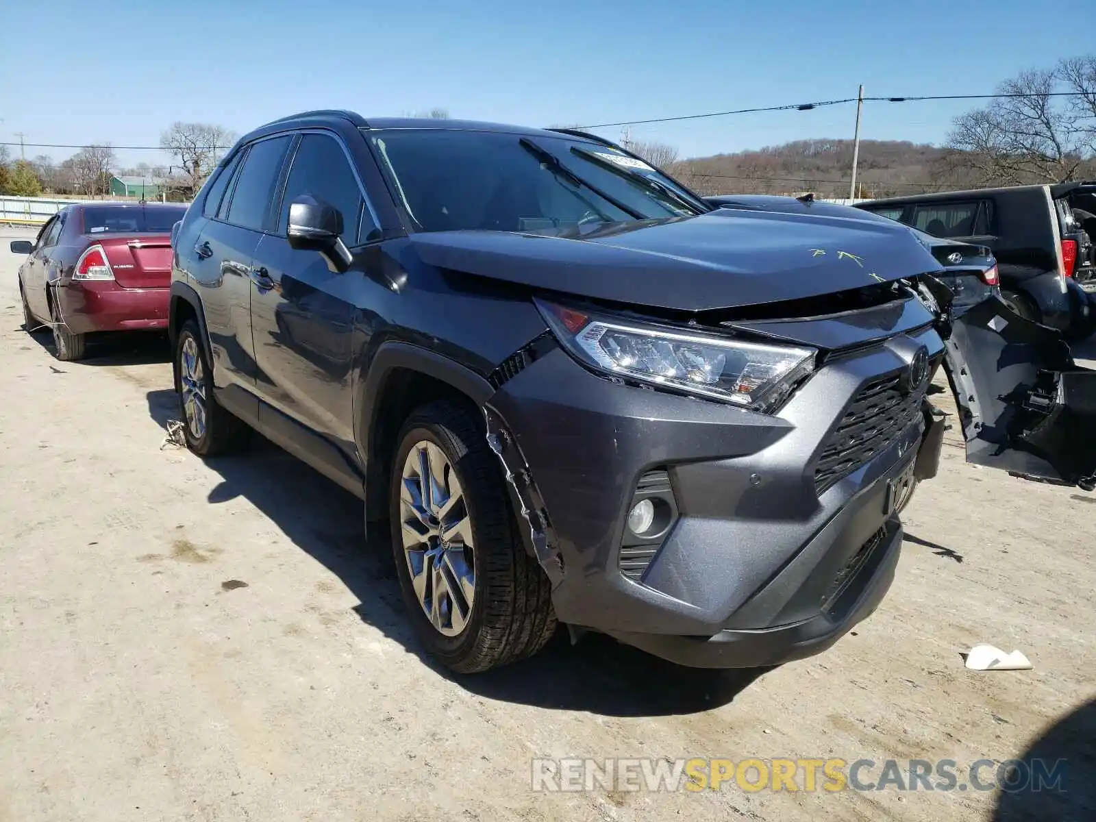 1 Photograph of a damaged car 2T3A1RFV1KW070369 TOYOTA RAV4 2019