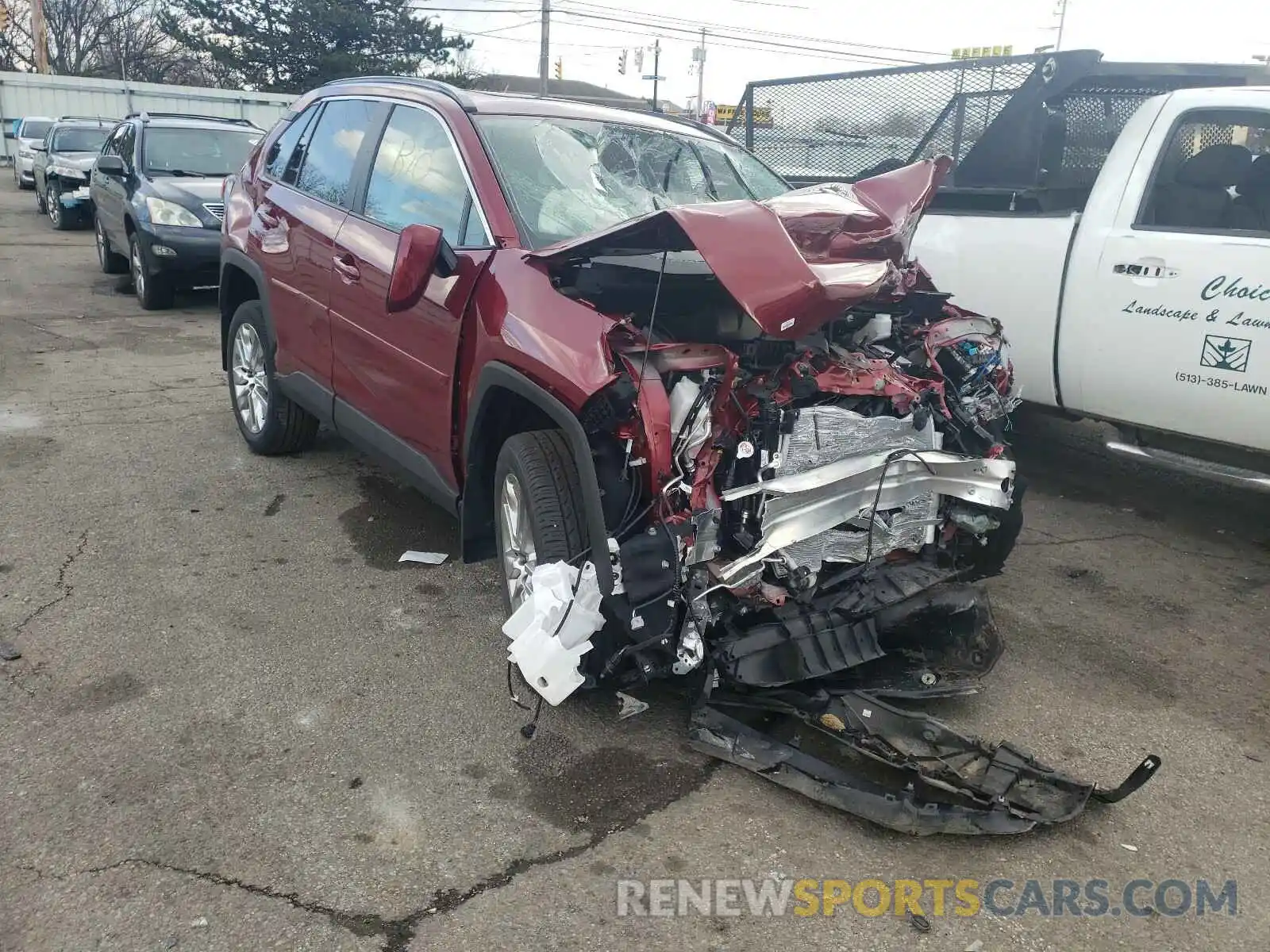 1 Photograph of a damaged car 2T3A1RFV1KW078018 TOYOTA RAV4 2019