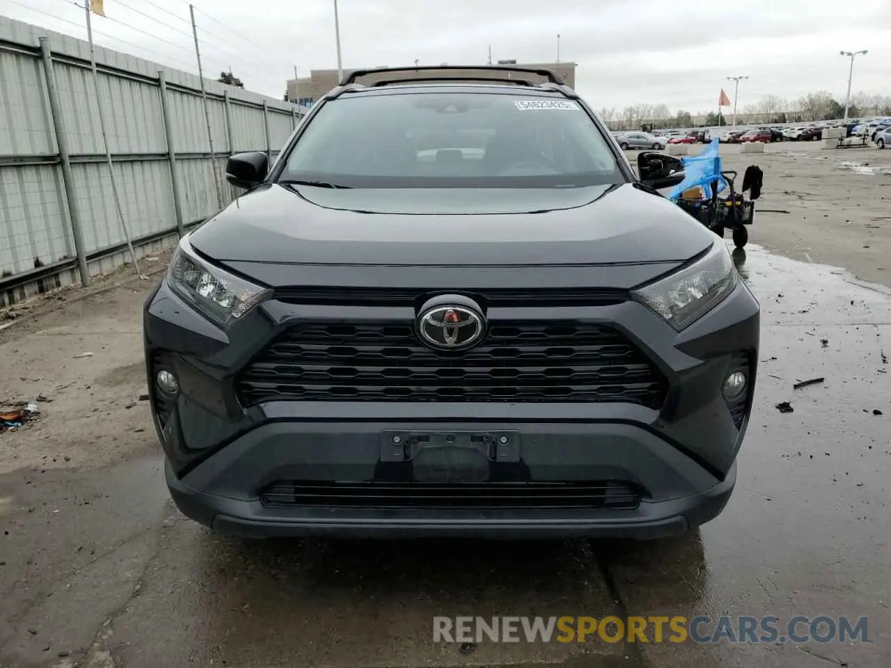 5 Photograph of a damaged car 2T3A1RFV2KC001370 TOYOTA RAV4 2019