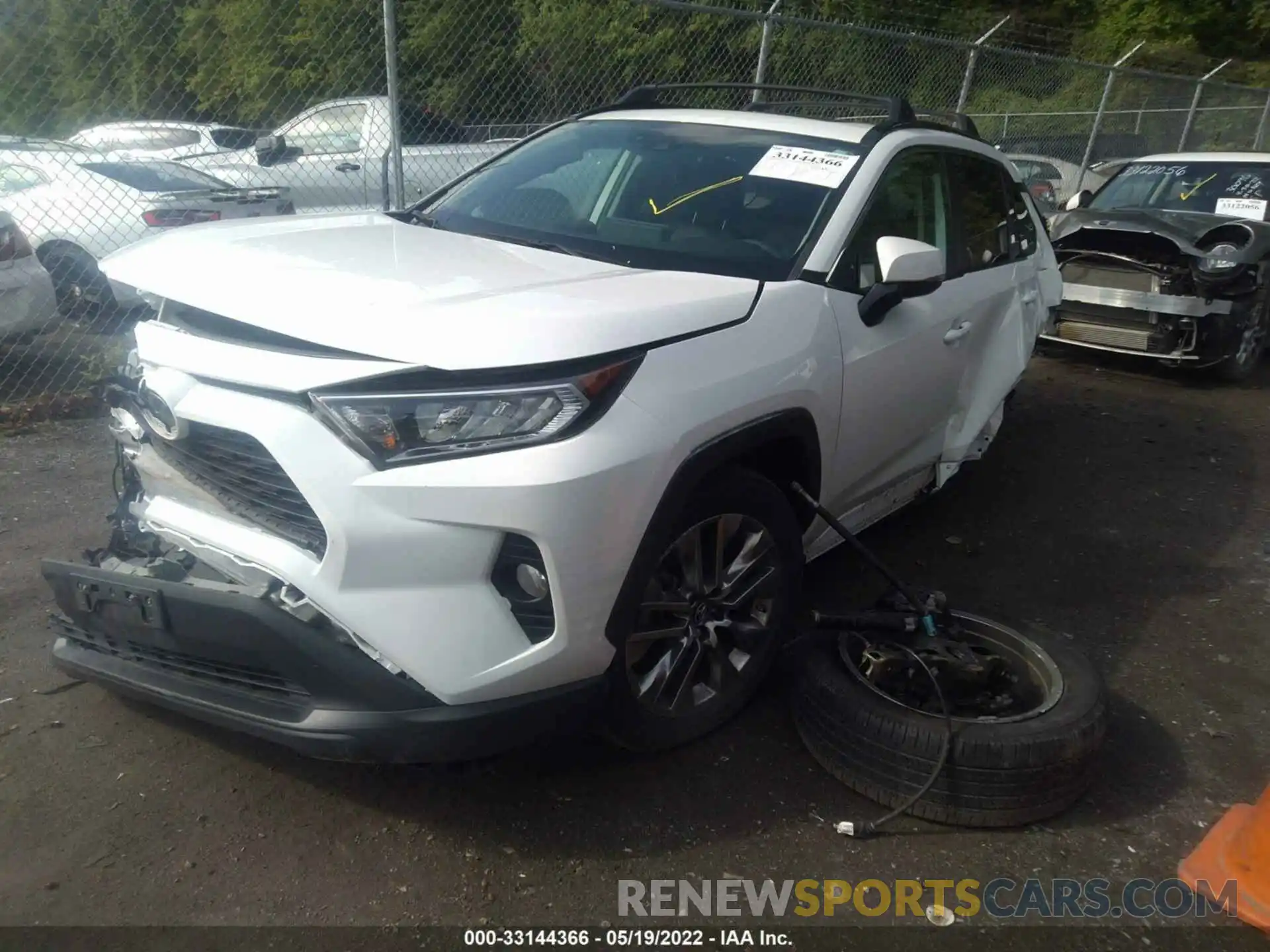 2 Photograph of a damaged car 2T3A1RFV2KC019691 TOYOTA RAV4 2019