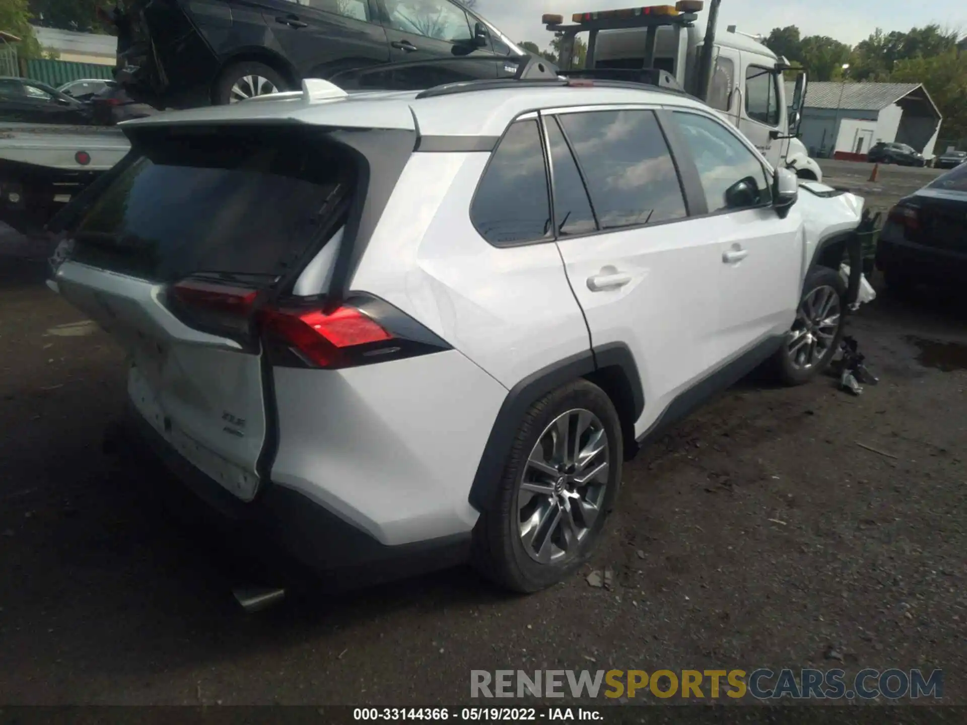 4 Photograph of a damaged car 2T3A1RFV2KC019691 TOYOTA RAV4 2019