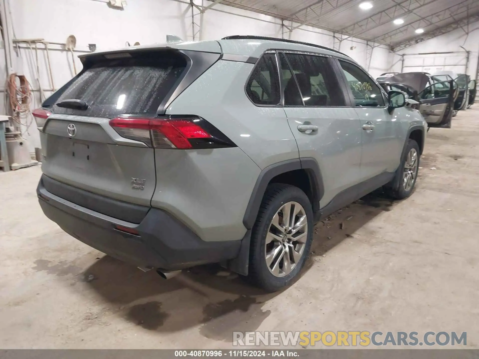 4 Photograph of a damaged car 2T3A1RFV2KC030111 TOYOTA RAV4 2019