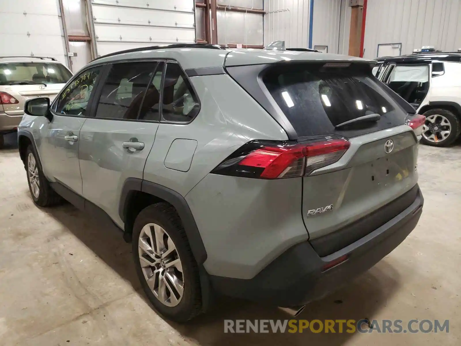 3 Photograph of a damaged car 2T3A1RFV2KW045366 TOYOTA RAV4 2019