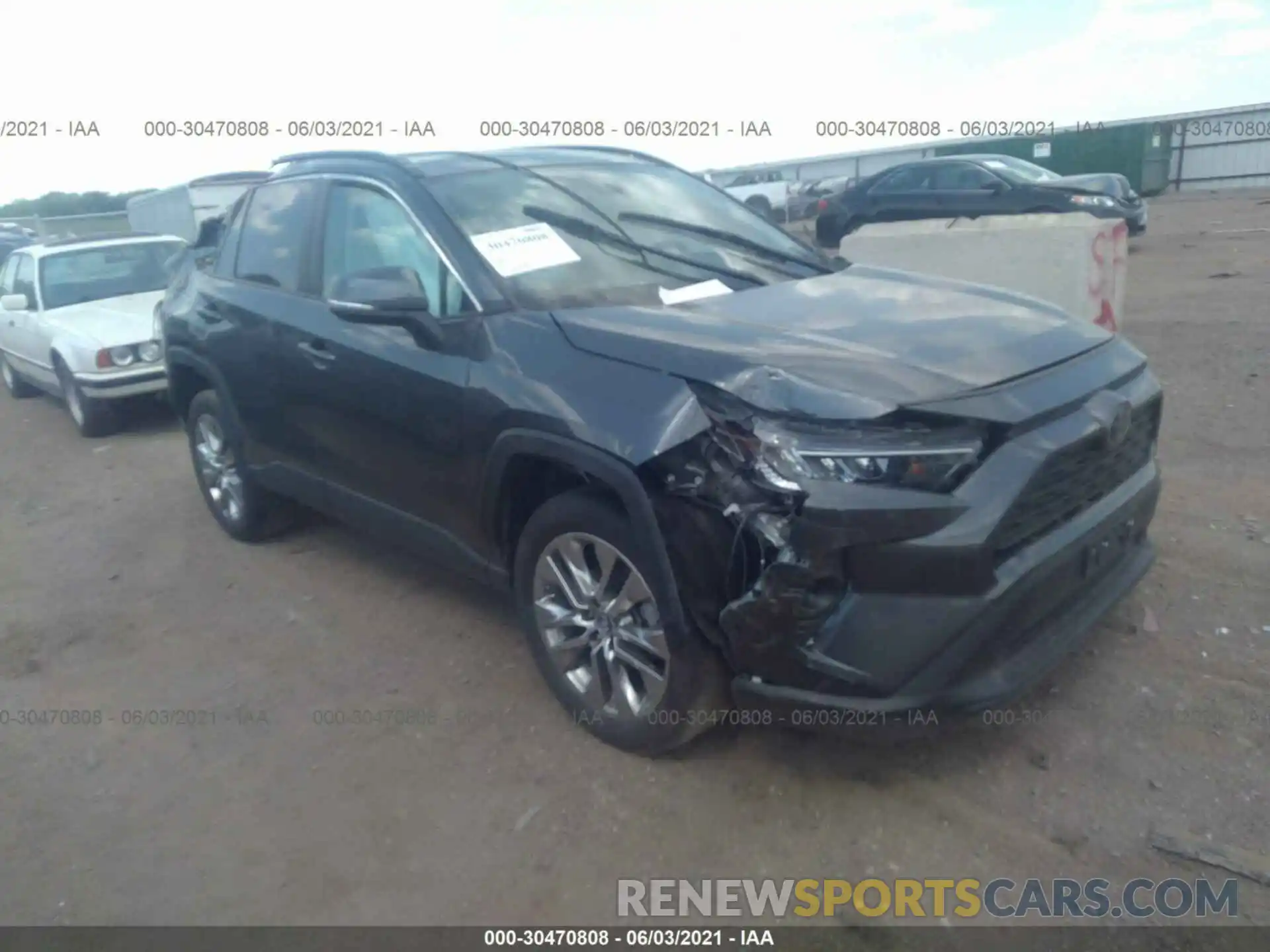 1 Photograph of a damaged car 2T3A1RFV2KW054679 TOYOTA RAV4 2019