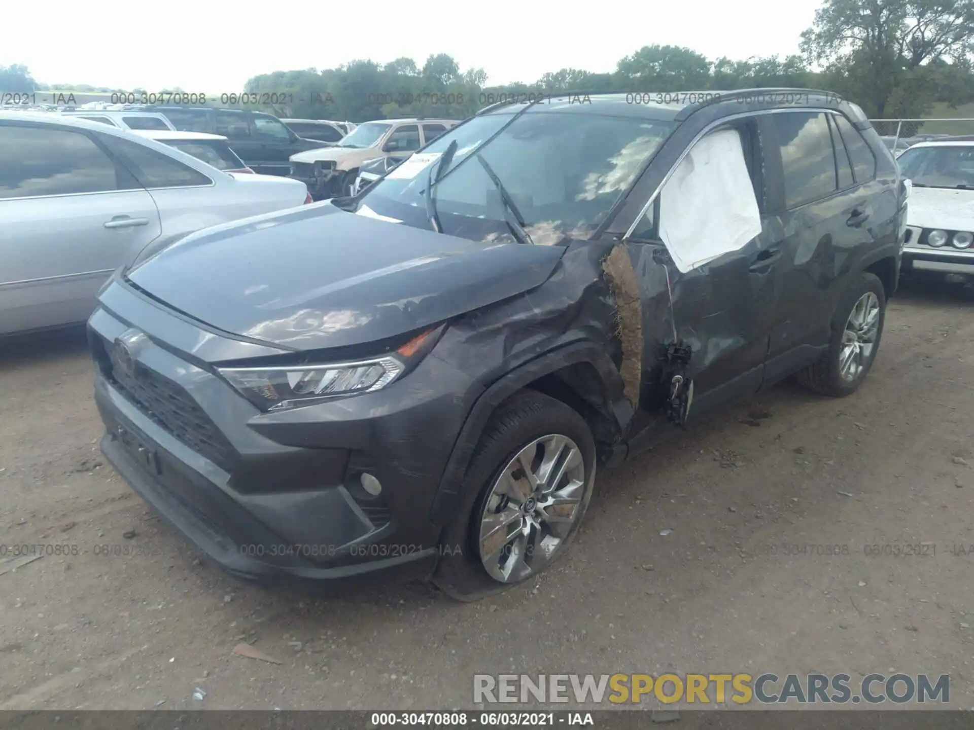 2 Photograph of a damaged car 2T3A1RFV2KW054679 TOYOTA RAV4 2019