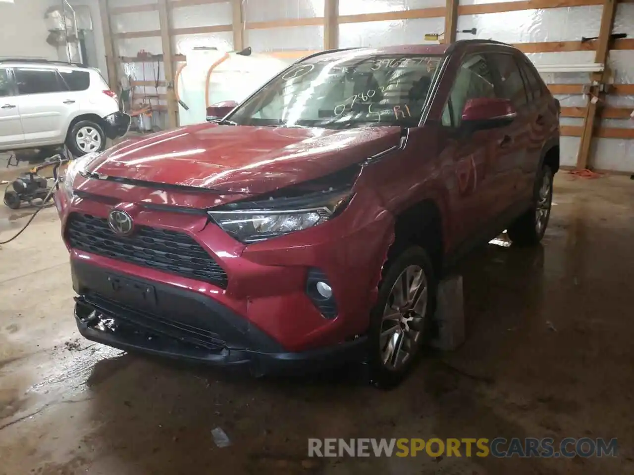 2 Photograph of a damaged car 2T3A1RFV2KW078027 TOYOTA RAV4 2019