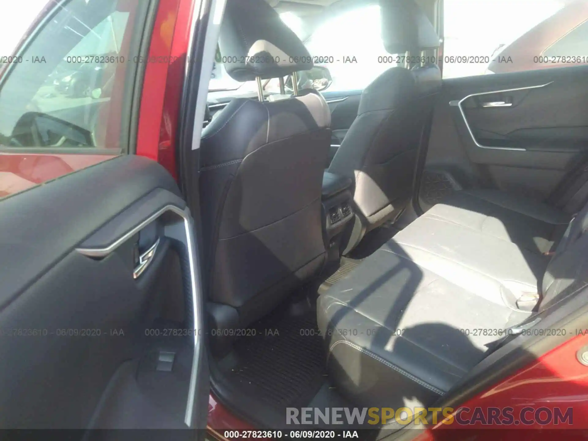 8 Photograph of a damaged car 2T3A1RFV2KW080652 TOYOTA RAV4 2019