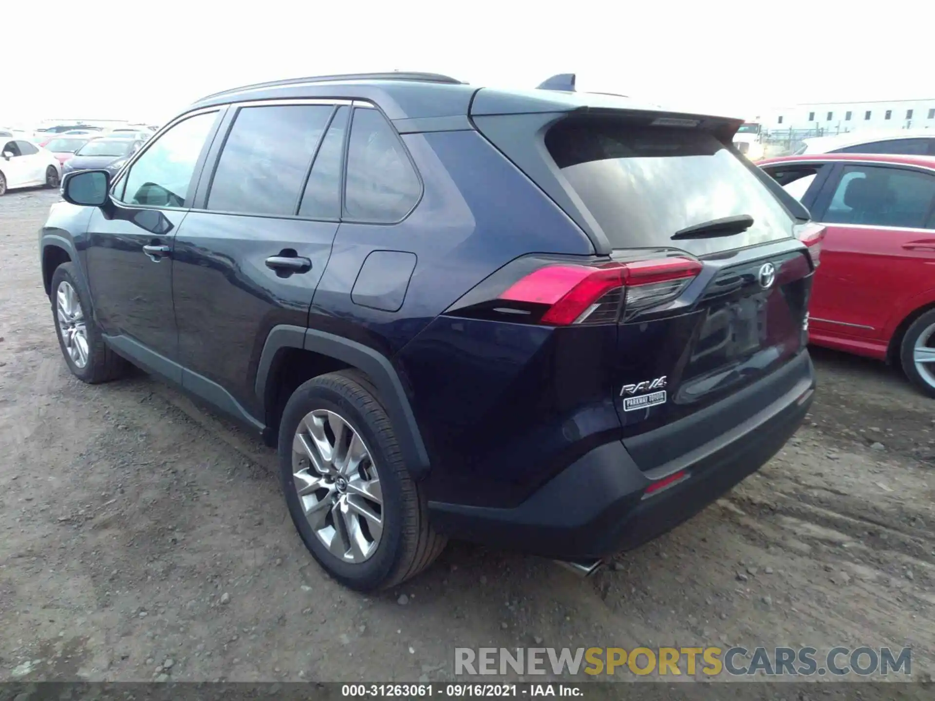 3 Photograph of a damaged car 2T3A1RFV3KW003532 TOYOTA RAV4 2019