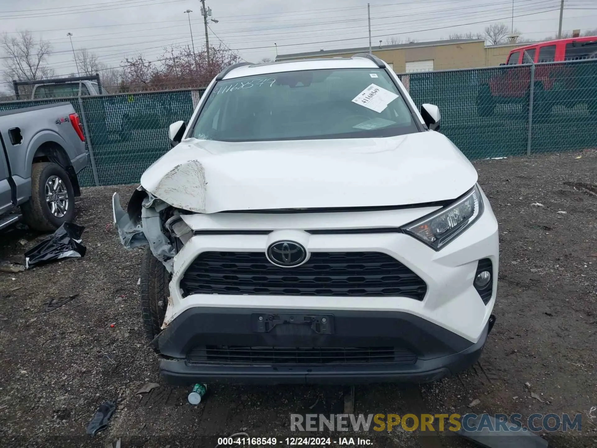 12 Photograph of a damaged car 2T3A1RFV3KW011694 TOYOTA RAV4 2019