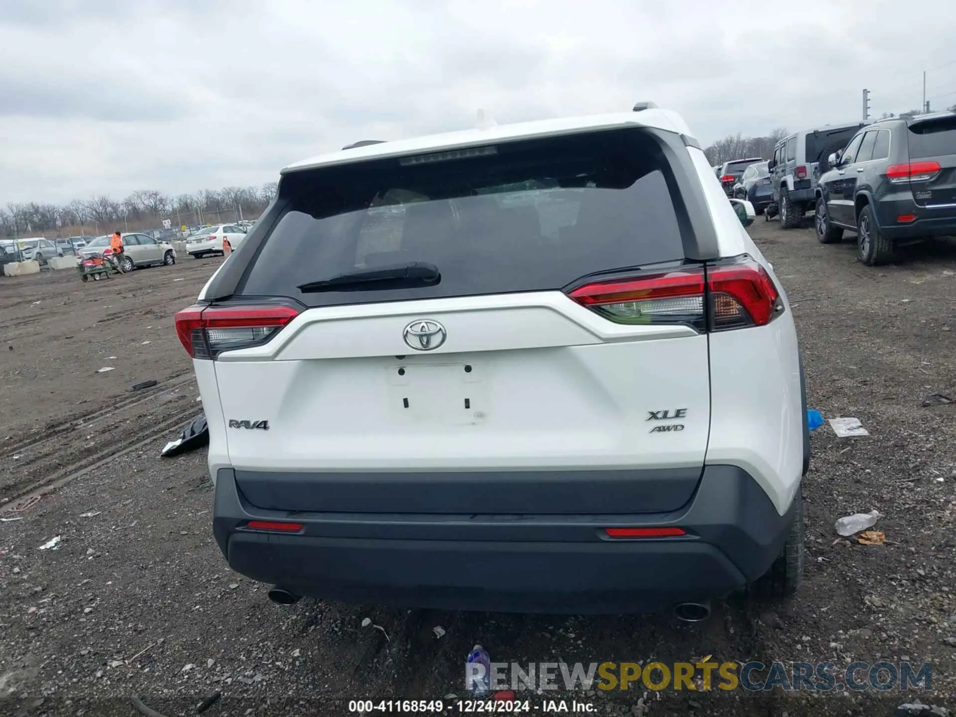 16 Photograph of a damaged car 2T3A1RFV3KW011694 TOYOTA RAV4 2019