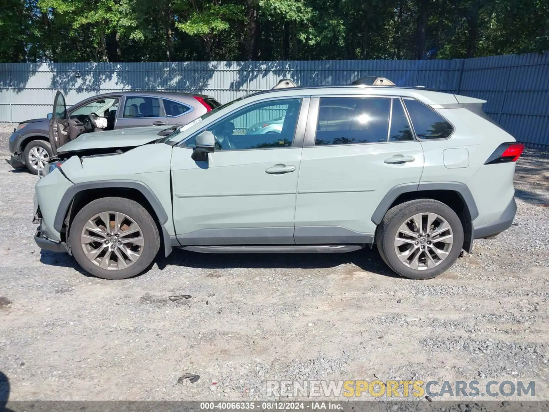14 Photograph of a damaged car 2T3A1RFV3KW040015 TOYOTA RAV4 2019
