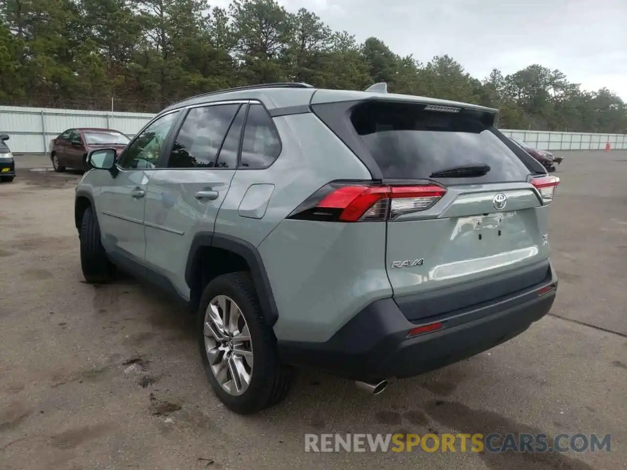 3 Photograph of a damaged car 2T3A1RFV3KW046252 TOYOTA RAV4 2019